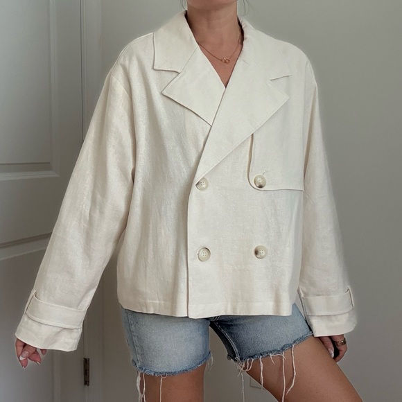 Women's Cream Double-Breasted Lightweight Jacket - Picture 4 of 12